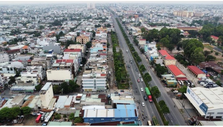 Đất Mặt Tiền Kinh Doanh QL 22 Bà Điểm Hóc Môn 1800m2 Chỉ 99 Tỷ999